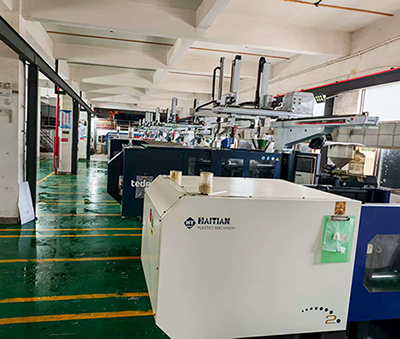 生產(chǎn)車(chē)間